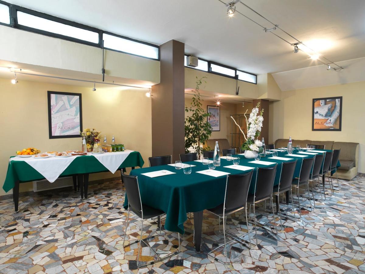 Hotel Ristorante Alcide Poggibonsi Zewnętrze zdjęcie