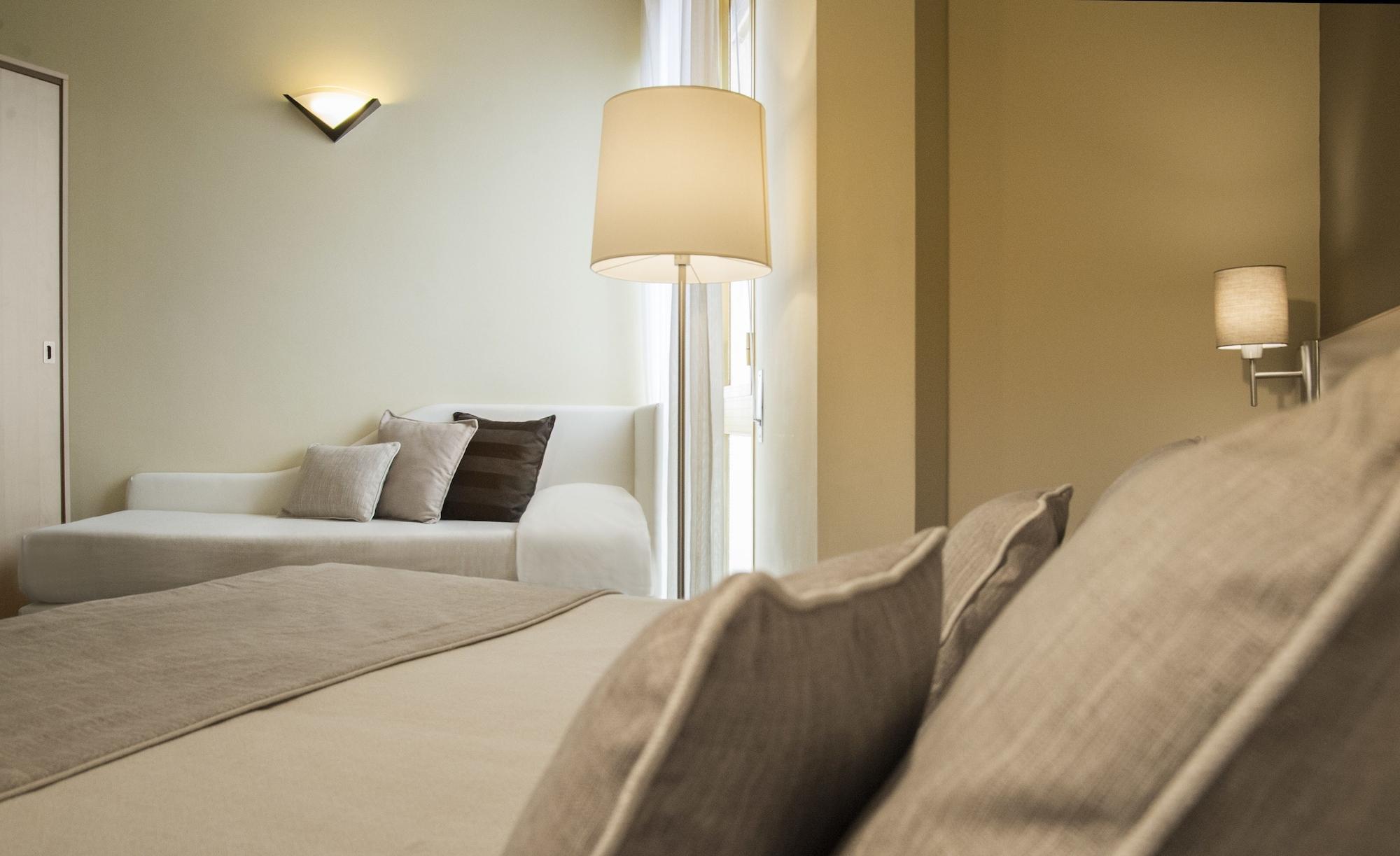 Hotel Ristorante Alcide Poggibonsi Zewnętrze zdjęcie