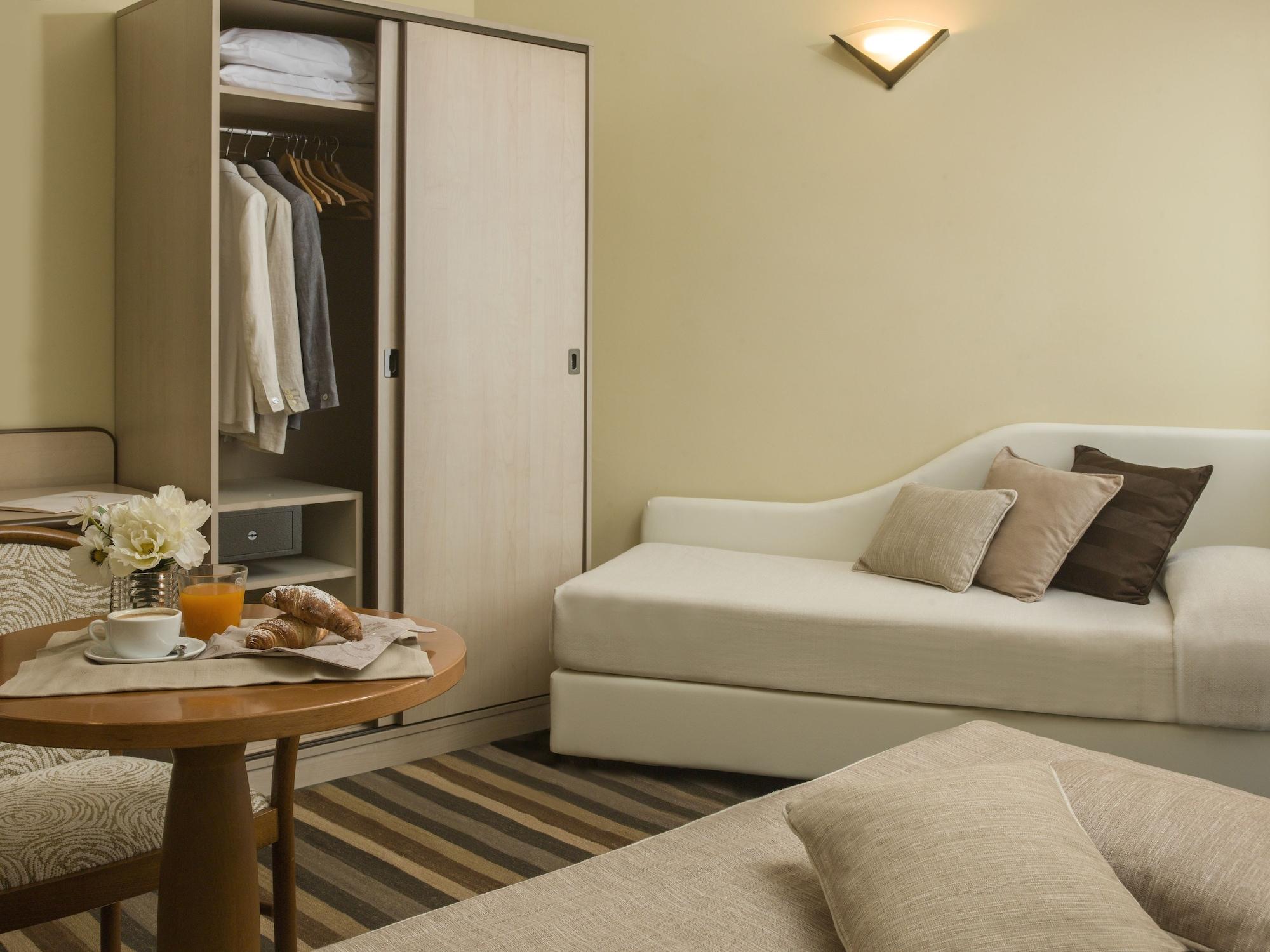 Hotel Ristorante Alcide Poggibonsi Zewnętrze zdjęcie