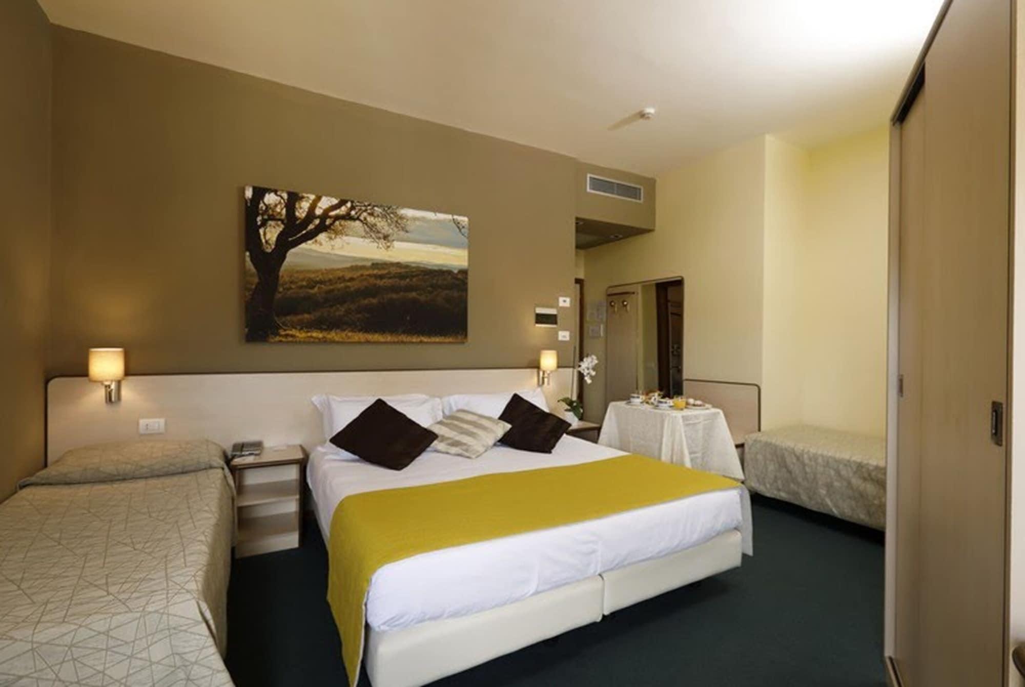 Hotel Ristorante Alcide Poggibonsi Zewnętrze zdjęcie