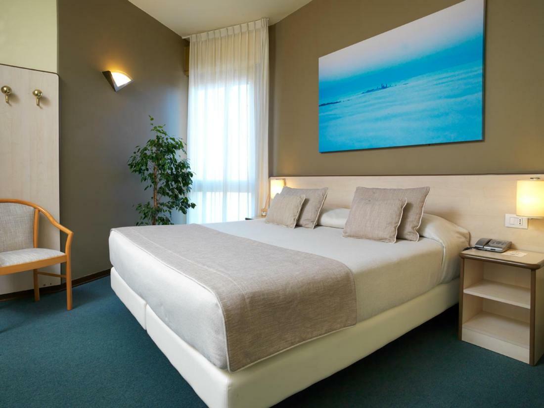 Hotel Ristorante Alcide Poggibonsi Zewnętrze zdjęcie
